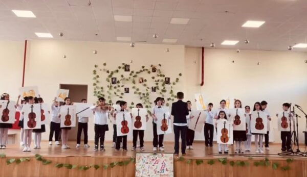 Kunst in D-A-CH als Mittel Deutsch mit viel Spaß und Liebe zu erlernen